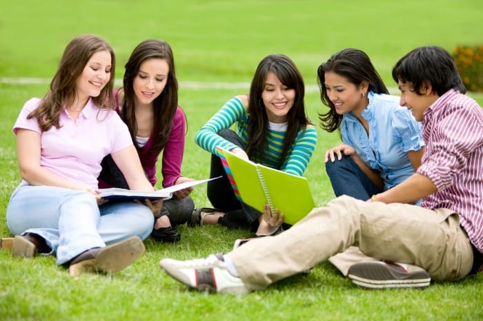 10-good-ice-breakers-for-college-students-hative