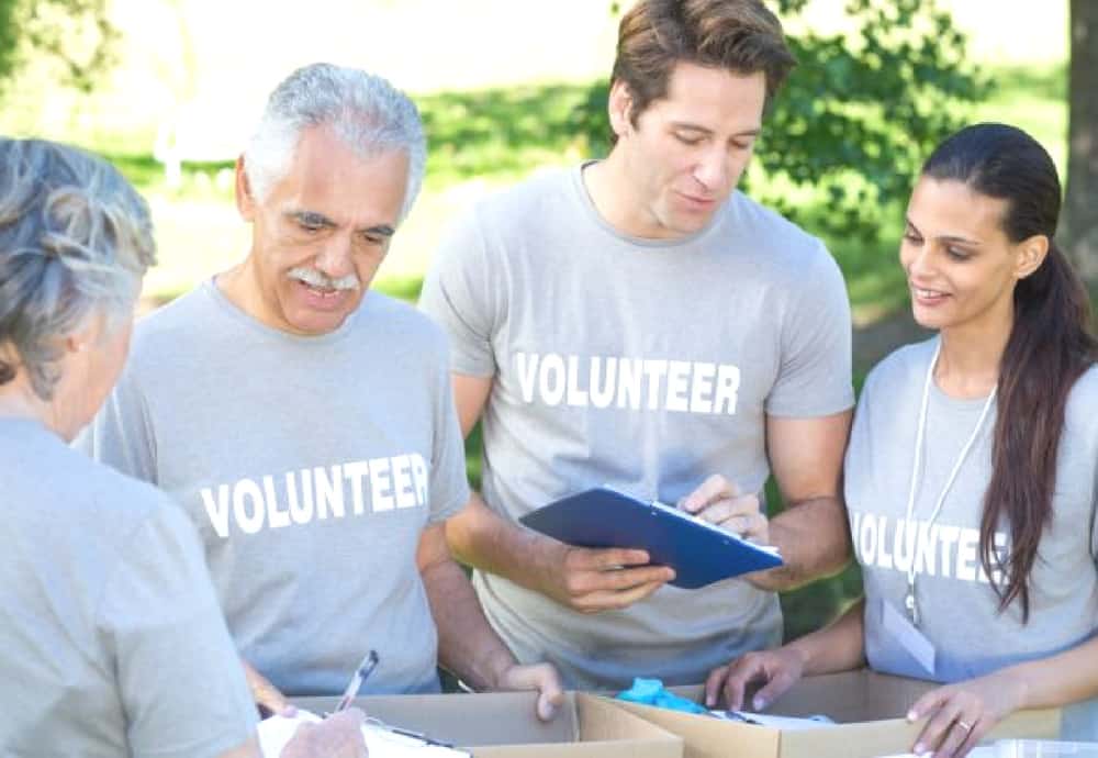 20 Fun & Meaningful Community Service Ideas for High School Students